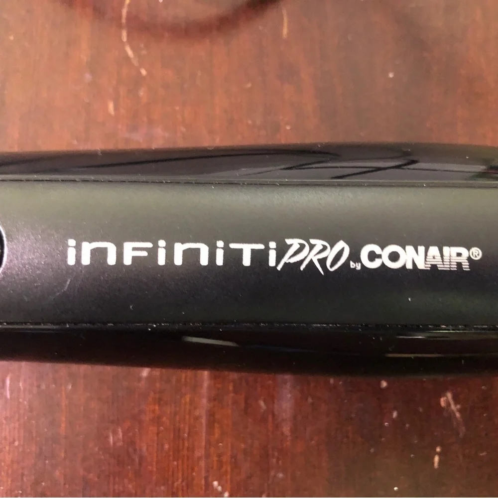 Curling Brush Iron. Hair Tool. Conair. Like New. - Picture 3 of 6